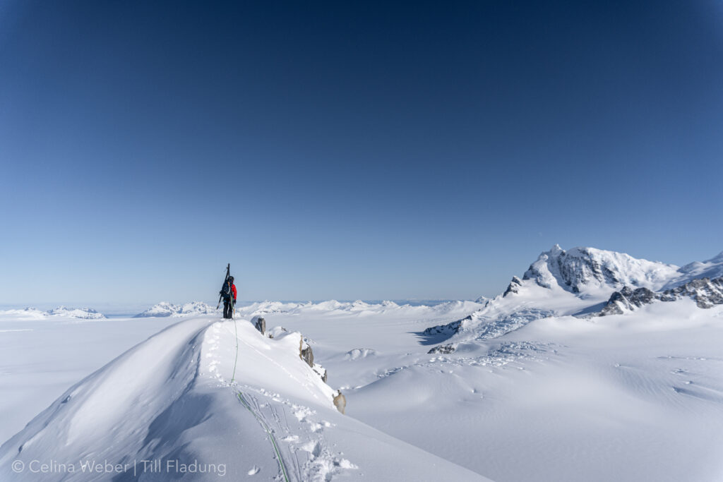 My ski touring adventure in Switzerland: the storm intensified and